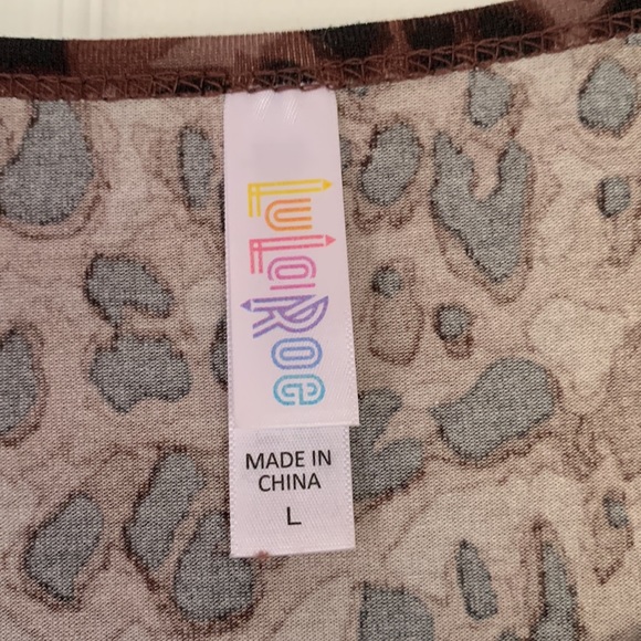 LulaRoe long sleeve leopard print top size large - Picture 2 of 4